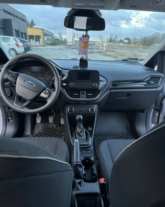 Ford Fiesta cena 36000 przebieg: 111000, rok produkcji 2018 z Wilamowice małe 172